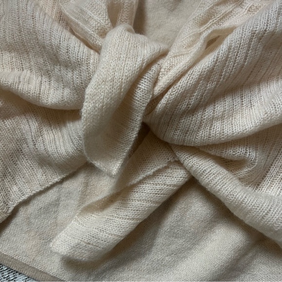 Cashmere Cream Women's Top - Picture 3 of 4